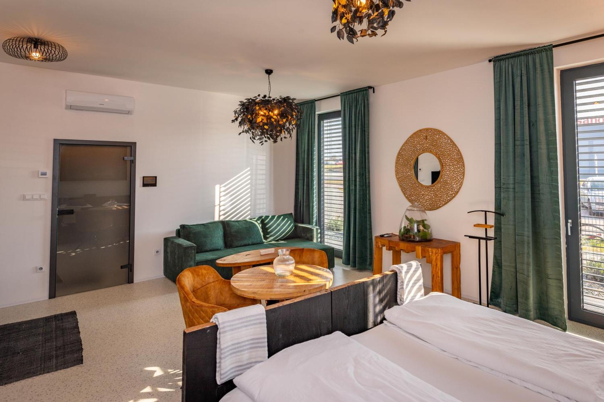 Korek Mikulov Apartman Екстериор снимка